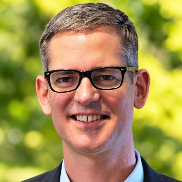 Wykoff_Headshot_Greenbackground2026